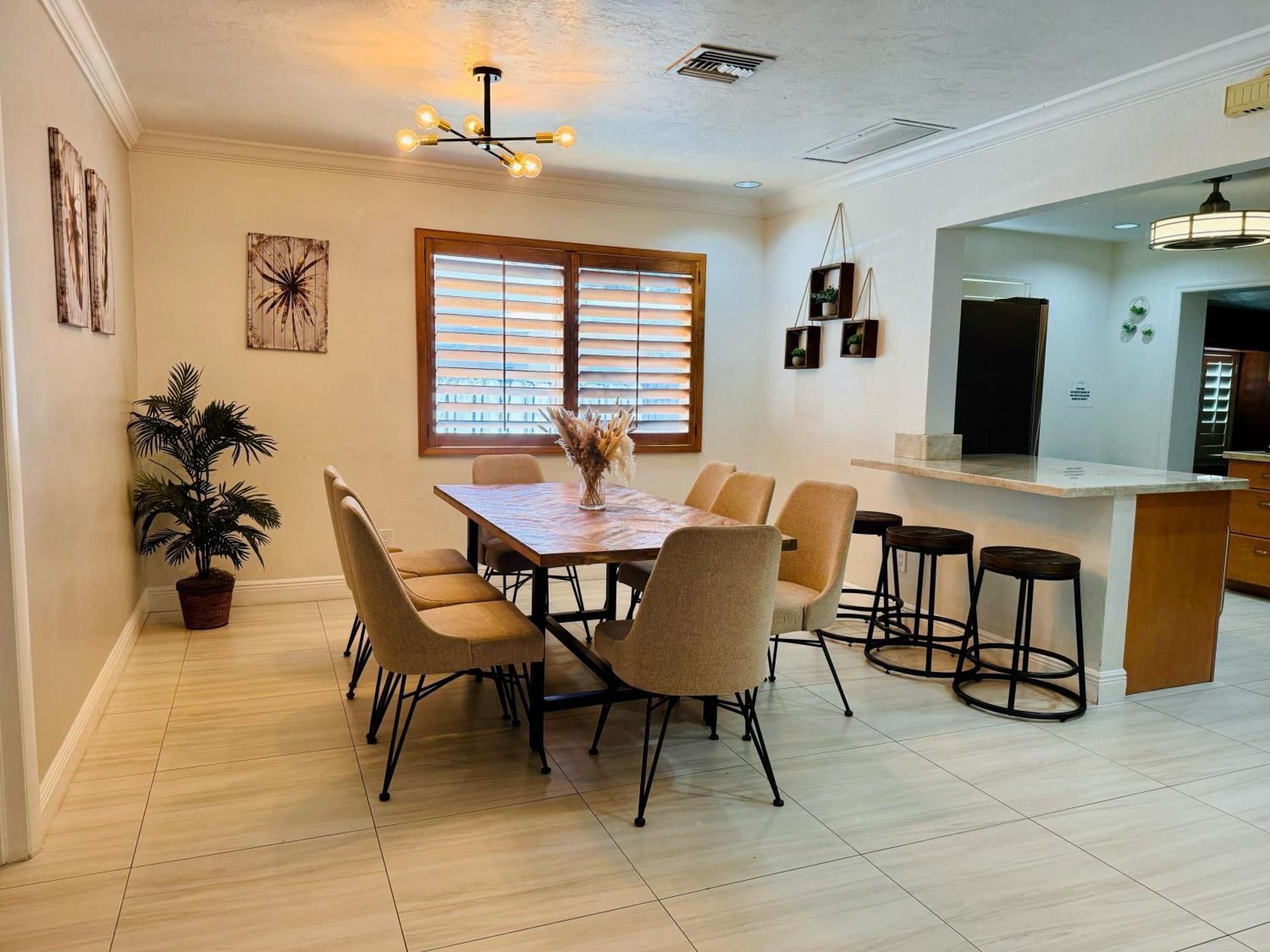 Private Pool With 5 Bedroom Retreat Hollywood Bagian luar foto